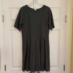 GAP Gray Short Sleeve Dress